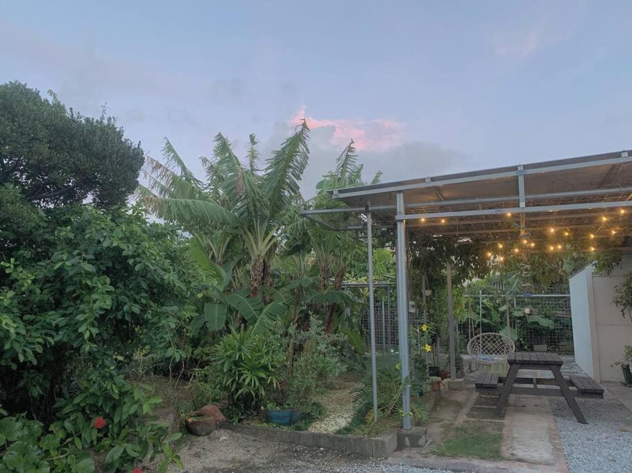Hacobune Tinyhouse Onna Exterior photo